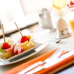 Ahotel فندق