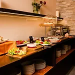 Ahotel فندق