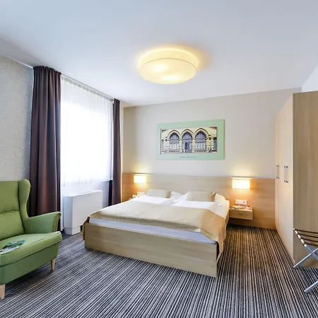 Ahotel Готель Любляна