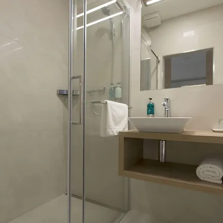 Ahotel 4* ليوبليانا
