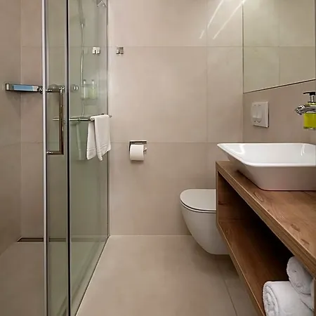 Hotel Ahotel 4*