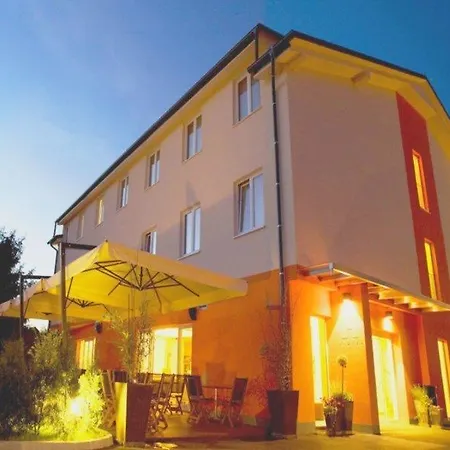 فندق Ahotel