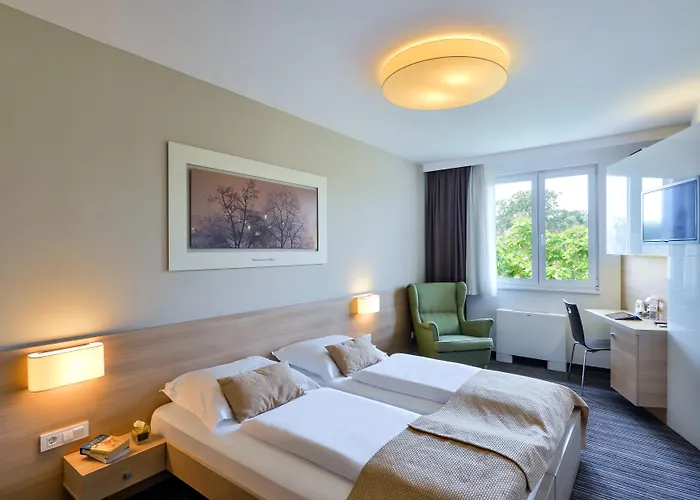 Ahotel Отель 4*