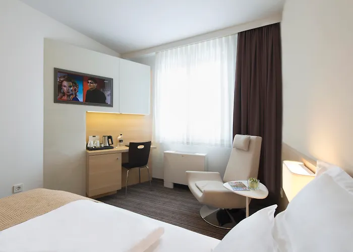 Отель Ahotel Любляна