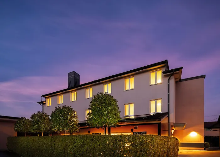 Ahotel Любляна