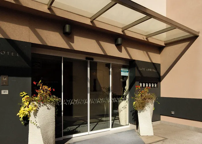 Отель Ahotel 4*